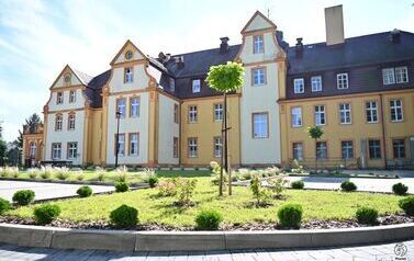 Nowa przestrzeń przy DPS w Brzezinach 9
