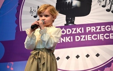 Alicja Cebula z Myśliborza z Grand Prix przeglądu muzycznego 51