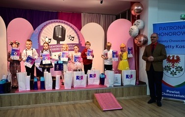 Alicja Cebula z Myśliborza z Grand Prix przeglądu muzycznego 55