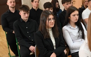 &bdquo;Nie rzucim ziemi, skąd nasz r&oacute;d&hellip;&rdquo; 7