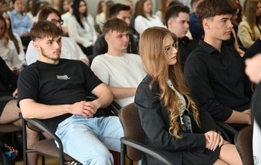 &bdquo;Nie rzucim ziemi, skąd nasz r&oacute;d&hellip;&rdquo; 19