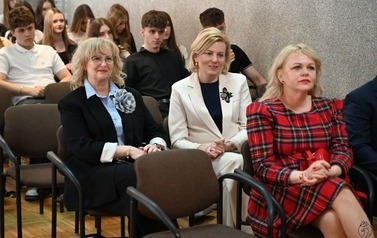&bdquo;Nie rzucim ziemi, skąd nasz r&oacute;d&hellip;&rdquo; 21