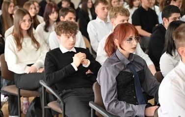 &bdquo;Nie rzucim ziemi, skąd nasz r&oacute;d&hellip;&rdquo; 22