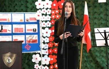 &bdquo;Nie rzucim ziemi, skąd nasz r&oacute;d&hellip;&rdquo; 23