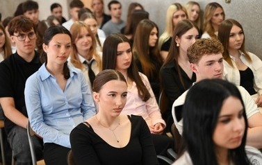 &bdquo;Nie rzucim ziemi, skąd nasz r&oacute;d&hellip;&rdquo; 26