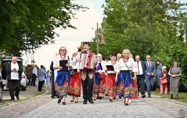 DOŻYNKI GMINNE W BIERZWNIKU 2