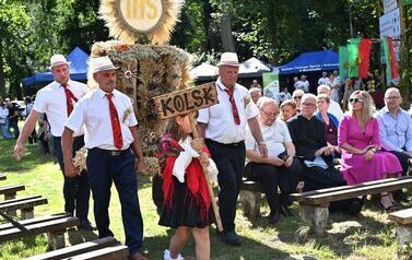 DOŻYNKI GMINNE W BIERZWNIKU 23