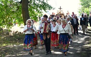 DOŻYNKI GMINNE W BIERZWNIKU 52