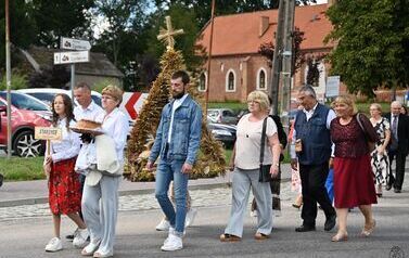 DOŻYNKI GMINNE W BIERZWNIKU 53