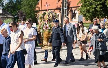 DOŻYNKI GMINNE W BIERZWNIKU 56