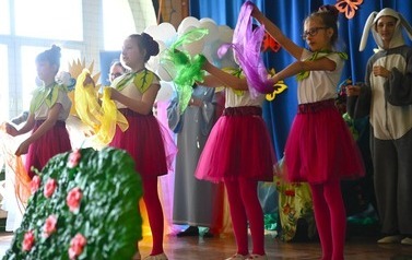 "Aktywizacja uczni&oacute;w niepełnosprawnych intelektualnie na gruncie artystycznym i sportowym"  17