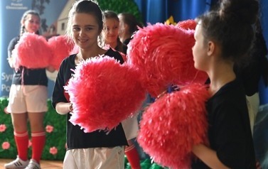 "Aktywizacja uczni&oacute;w niepełnosprawnych intelektualnie na gruncie artystycznym i sportowym"  32