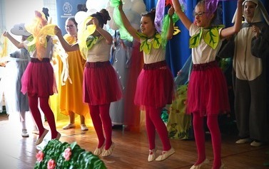 "Aktywizacja uczni&oacute;w niepełnosprawnych intelektualnie na gruncie artystycznym i sportowym"  39
