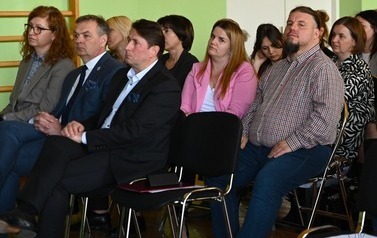 "Aktywizacja uczni&oacute;w niepełnosprawnych intelektualnie na gruncie artystycznym i sportowym"  54