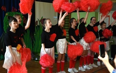 "Aktywizacja uczni&oacute;w niepełnosprawnych intelektualnie na gruncie artystycznym i sportowym"  59