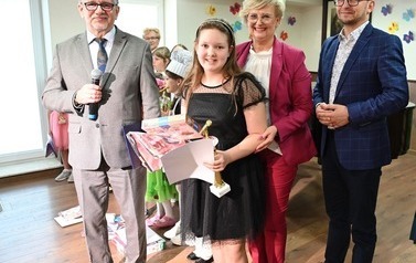 "Diamentowy Mikrofon" II Regionalny Konkurs Wokalny 18