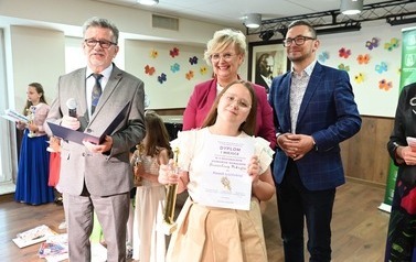 "Diamentowy Mikrofon" II Regionalny Konkurs Wokalny 19