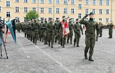 Nowy dow&oacute;dca Choszczeńskiego Dywizjonu Artylerii Samobieżnej  31