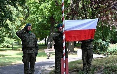 Cześć i chwała Bohaterom! 11
