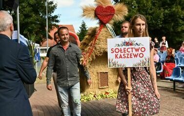 DOŻYNKI W GMINIE KRZĘCIN 31