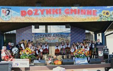 DOŻYNKI W GMINIE KRZĘCIN 32