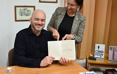 Literacki Wiecz&oacute;r z Marcinem Grzelakiem 14