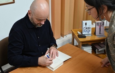 Literacki Wiecz&oacute;r z Marcinem Grzelakiem 16