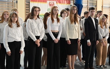 &bdquo;My uczniowie klas pierwszych uroczyście przyrzekamy.. " 4