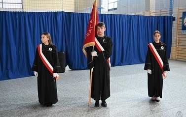 &bdquo;My uczniowie klas pierwszych uroczyście przyrzekamy.. " 6
