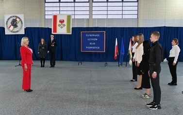 &bdquo;My uczniowie klas pierwszych uroczyście przyrzekamy.. " 13