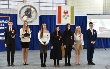 UROCZYSTY APEL Z OKAZJI ODZYSKANIA NIEPODLEGŁOŚCI 3