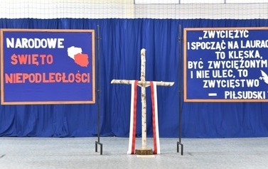 UROCZYSTY APEL Z OKAZJI ODZYSKANIA NIEPODLEGŁOŚCI 22