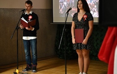 NARODOWE ŚWIĘTO NIEPODLEGŁOŚCI 33