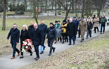 PAMIĘĆ I HISTORIA NASZEGO MIASTA 13