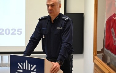 ODPRAWA ROCZNA KOMENDY POWIATOWEJ POLICJI W CHOSZCZNIE 6