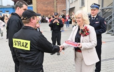 POWIATOWE OBCHODY DNIA STRAŻAKA 8