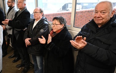 UROCZYSTE OTWARCIE INWESTYCJI 15