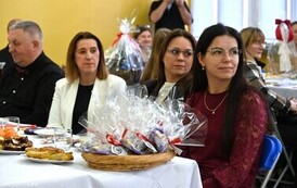 Wigilijne spotkania i jasełka w plac&oacute;wkach powiatowych 39