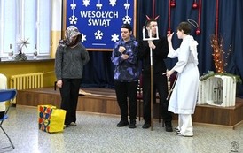 Wigilijne spotkania i jasełka w plac&oacute;wkach powiatowych 48