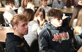 "Razem przeciw przemocy r&oacute;wieśniczej" 19