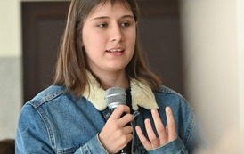 "Razem przeciw przemocy r&oacute;wieśniczej" 32