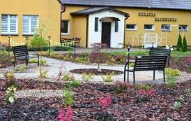 Projekt &bdquo;Terapia ogrodem&rdquo; w DPS w Brzezinach dobiegł końca! 17