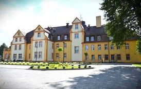 Nowa przestrzeń przy DPS w Brzezinach 23