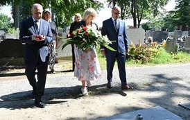 Wsp&oacute;lna pamięć, wsp&oacute;lny obowiązek 2