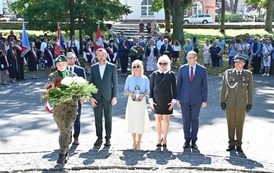 Wsp&oacute;lna pamięć, wsp&oacute;lny obowiązek 10
