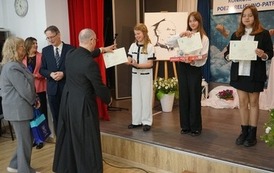 Konkurs Recytatorski Poezji Religijno-Patriotycznej 12