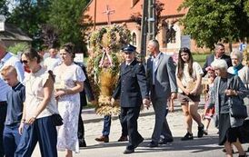DOŻYNKI GMINNE W BIERZWNIKU 56