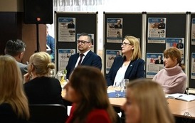 Debata powiatowa &bdquo;Kurs na rozw&oacute;j&rdquo; w Powiecie Choszczeńskim! 17