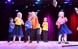 XXII PRZEGLĄD FORM ESTRADOWYCH I TEATRALNYCH 33