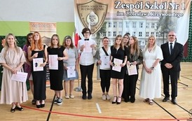 &bdquo;Edukacja to najpotężniejsza broń, jakiej możesz użyć, aby zmienić świat.&rdquo;  16